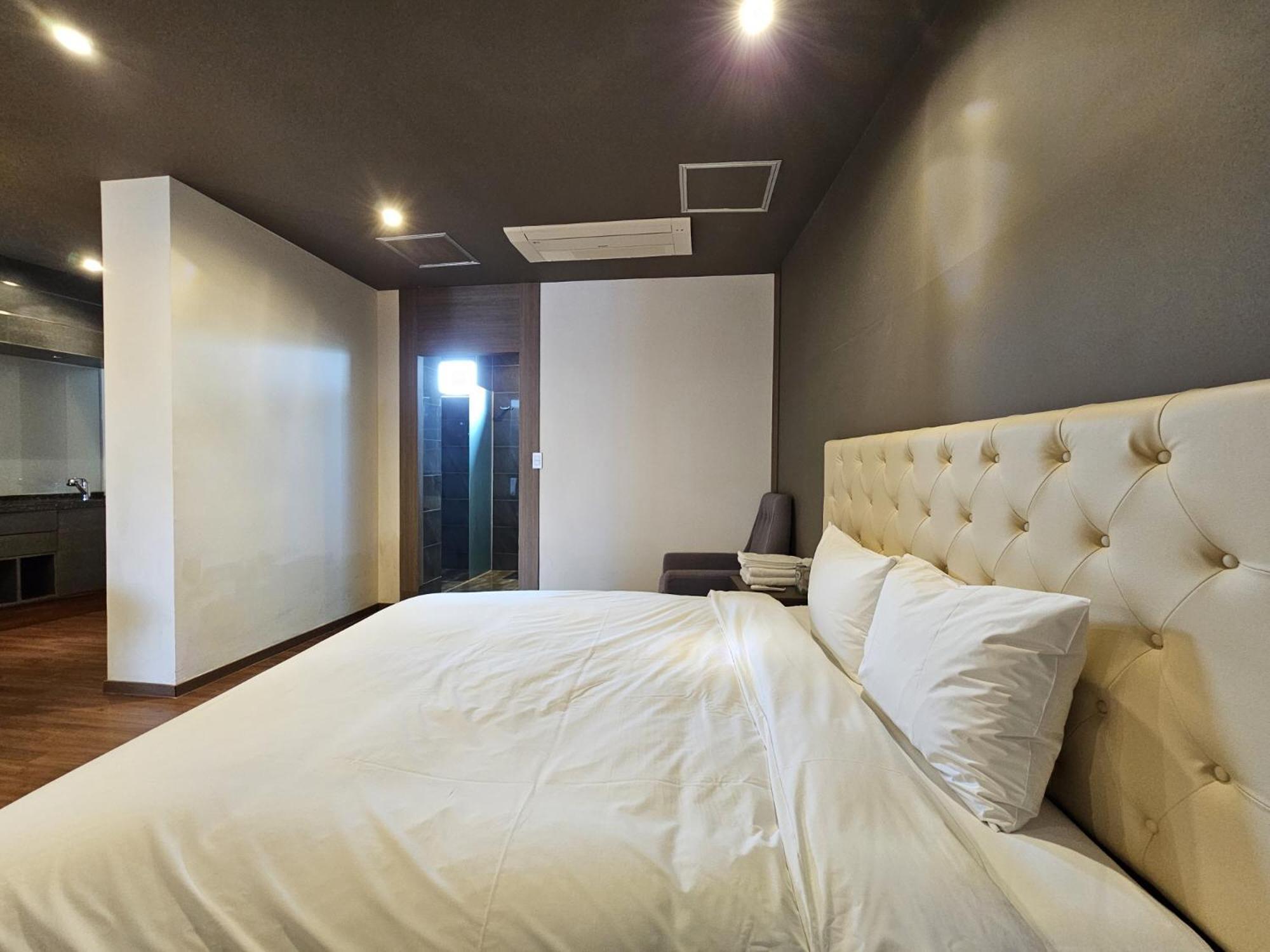 Jeju Hotel Scarboro Seogwipo Zewnętrze zdjęcie